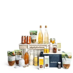 Daylesford Organic Good Gut Wellbeing Hamper- Broths & Soups|Soups & Broths