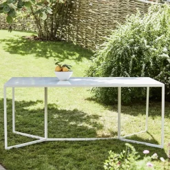 Daylesford Organic Kingham Dining Table, White- Garden Furniture